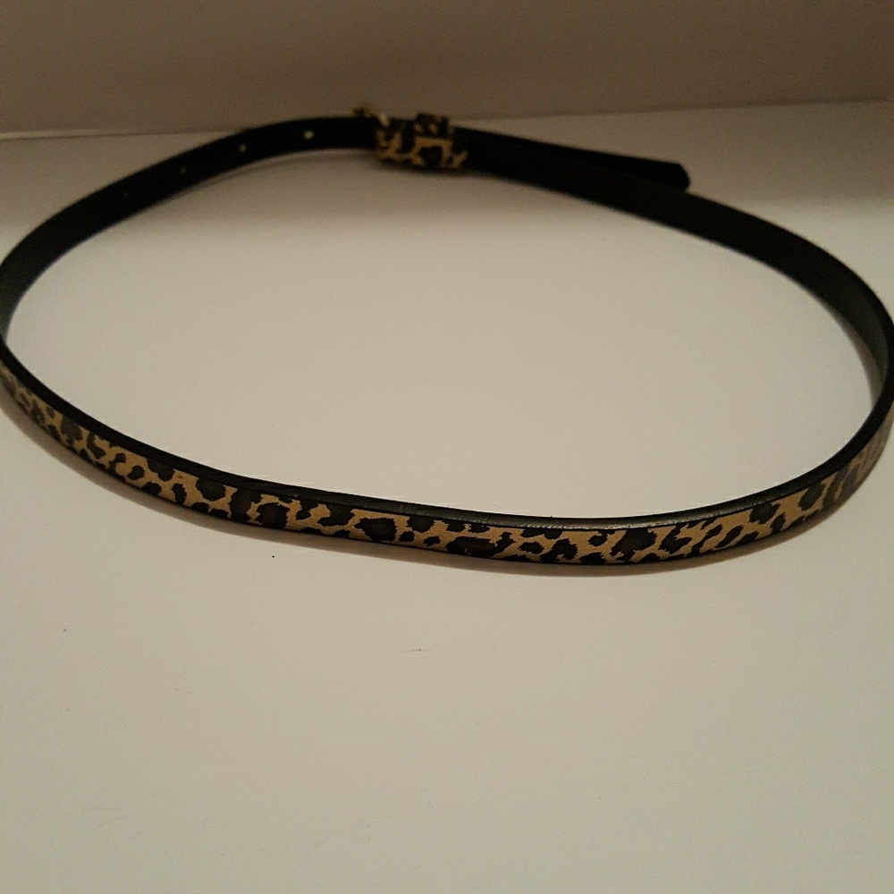 CHEETAH PRINT SKINNY BELT